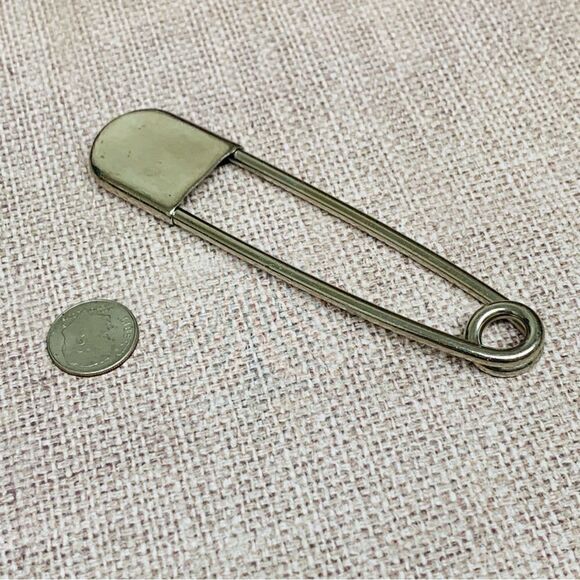 Silver Kilt/Cloak Pin  - Picture 1 of 2